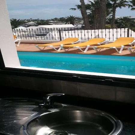 Вилла Puerto Del Carmen Sleeps 6 Pool Wifi *