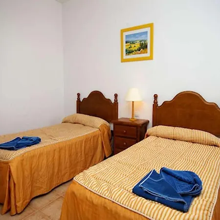Вилла Puerto Del Carmen Sleeps 6 Pool Wifi
